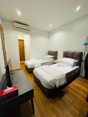 URBAN COZY HOME at SkySuites Near KLCC Complimentary Breakfast